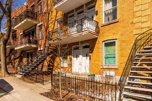 2417-2425 Chapleau St in Montréal, QC - Building Photo