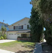 710 E Tujunga Ave in Burbank, CA - Building Photo