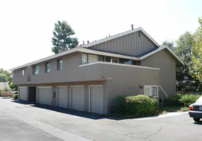 23066 Village Dr in Lake Forest, CA - Building Photo