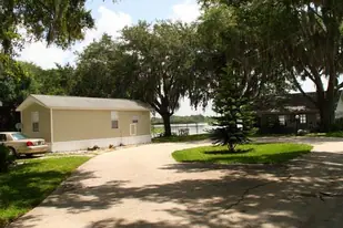 Bonnet Lake Estates Mobile Home Park in Avon Park, FL - Building Photo