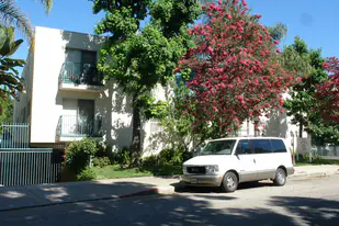 4626 Natick Ave in Sherman Oaks, CA - Building Photo