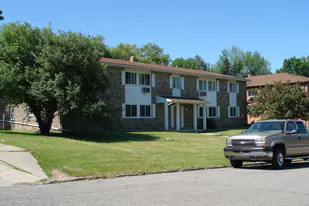 2827 Harwick Dr in Lansing, MI - Building Photo