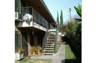 368 E 17th St in San Bernardino, CA - Building Photo