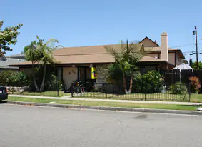 7631 Amazon Dr in Huntington Beach, CA - Building Photo