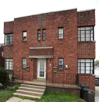 63 Maccorkle Ave in Charleston, WV - Building Photo