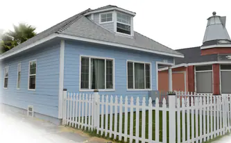 955 E 4th St in Long Beach, CA - Building Photo