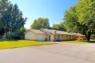 5760 Sunny Ln in Anderson, CA - Building Photo