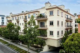 Maple Condos in Beverly Hills, CA - Building Photo
