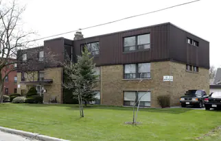 23 Anthony Rd in Toronto, ON - Building Photo