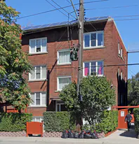 781 Main St E in Hamilton, ON - Building Photo