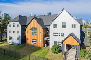 23 Mcdougall Ct NE in Calgary, AB - Building Photo