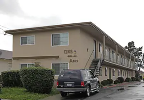 1245 Pacific Ave in San Leandro, CA - Building Photo