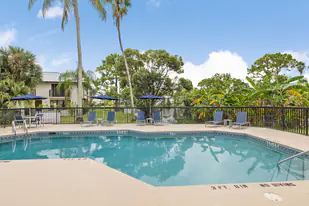 Sabal Palm Villas in Stuart, FL - Building Photo