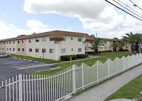Coral Gardens in Homestead, FL - Building Photo