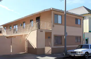 1046-1048 E 7th in Long Beach, CA - Building Photo