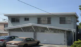 6909 Macarthur Blvd in Oakland, CA - Building Photo