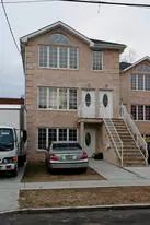 92-28 195th Pl in Hollis, NY - Building Photo