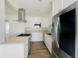1250 Manhattan Beach Blvd in Manhattan Beach, CA - Building Photo