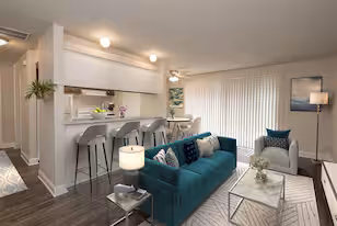 Fulton Oaks Apartments in Sacramento, CA - Building Photo