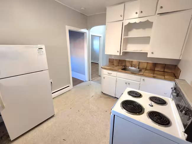 property at 33 Paddock St
