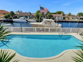 2866 NE 30th St in Fort Lauderdale, FL - Building Photo