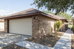 10 Ashley Dr in Pharr, TX - Building Photo