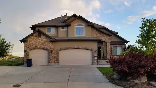 property at 4099 W Park Cir