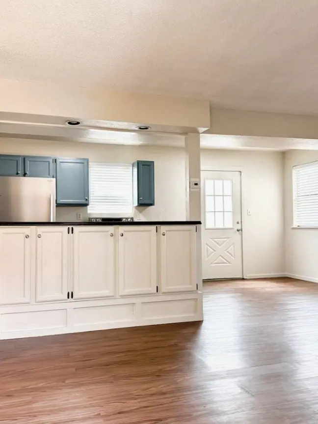 property at 1579 Hooker St