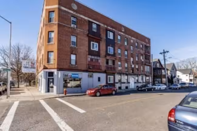 920 Chicopee St