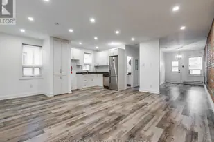 421 Danforth Ave in Toronto, ON - Building Photo