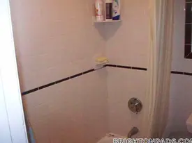 15 Euston Rd, Unit 18 in Boston, MA - Building Photo