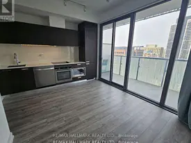 50 Charles St E in Toronto, ON - Building Photo
