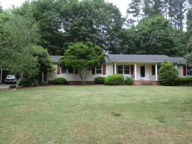 1107 Shoreview Dr in Seneca, SC - Building Photo