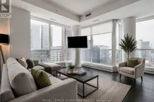 88 Scott St, Unit 5501 in Toronto, ON - Building Photo