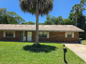 1512 Juniper Dr in Edgewater, FL - Building Photo
