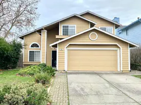 395 Cimarron Dr in Vallejo, CA - Building Photo