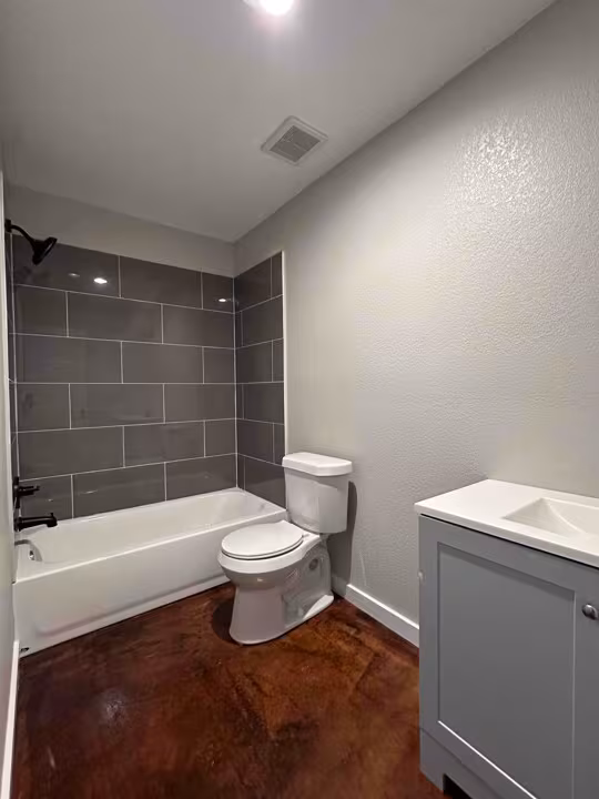 900 W Highland Ave, Unit B