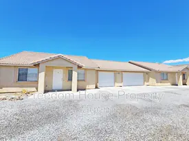 600 San Lorenzo St in Pahrump, NV - Building Photo