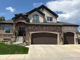 11676 Groves Meadow Cir in South Jordan, UT - Building Photo