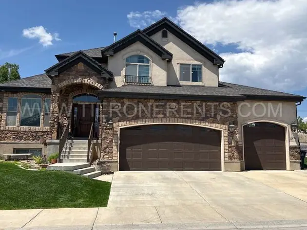 property at 11676 Groves Meadow Cir