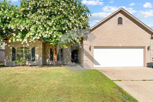 3005 Plateau Dr in Conway, AR - Building Photo