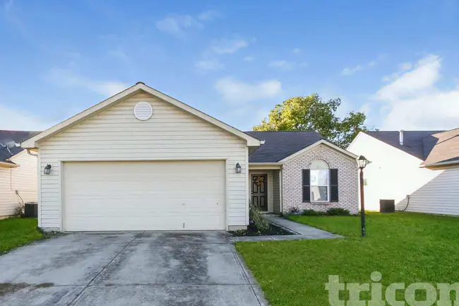 property at 1424 Round Lake Rd