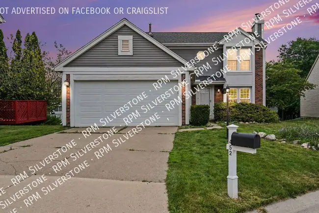 property at 452 Farmridge Ct