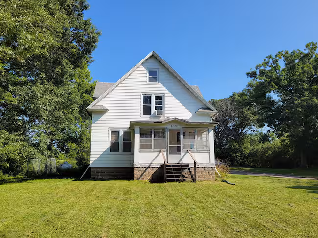 property at 4826 W Folsom St