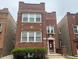 5126 W Cullom Ave in Chicago, IL - Building Photo