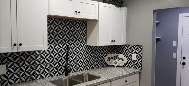 property at 105 N Los Robles Dr