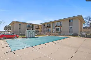 2807 Pembroke Ln in St. Joseph, MO - Building Photo