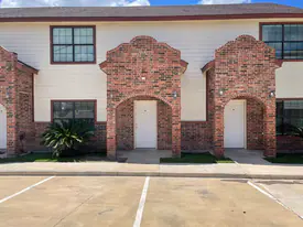 4246 Dorel Dr in Laredo, TX - Building Photo