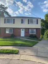 6711 Schuster Ct, Unit 1 in Cincinnati, OH - Building Photo