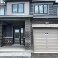 33 Watchim St in Ottawa, ON - Building Photo